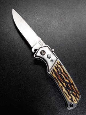 Asian switchblade 