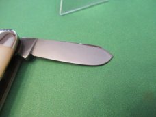 Fight'N Rooster  1995 Pearl Cattle Knife  1 of 100