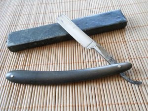 Straight Razor-Holley Lakeville Conn
