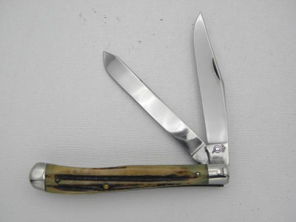 Queen Cutlery #24 Slim Trapper Winterbottom bone: 4 1/16” closed, 1952, Big “Q” tang stamp Queen Cutlery #24 Slim Trapper Winterbottom bone: 4 1/16” closed, 1952, Big “Q” tang stamp