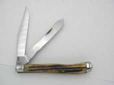 Queen Cutlery #24 Slim Trapper Winterbottom bone: 4 1/16” closed, 1952, Big “Q” tang stamp Queen Cutlery #24 Slim Trapper Winterbottom bone: 4 1/16” closed, 1952, Big “Q” tang stamp