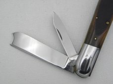 Queen Cutlery #25 Barlow with saw cut bone: 3 1/2” closed, late 1940s, no etched blade, Big “Q” Queen Cutlery #25 Barlow with saw cut bone: 3 1/2” closed, late 1940s, no etched blade, Big “Q”
