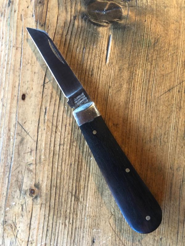 A. Wright & Son Sheffield England Small Sheepsfoot Knife w/Ebony Scales and Sheepsfoot Blade. A. Wright & Son Sheffield England Small Sheepsfoot Knife w/Ebony Scales and Sheepsfoot Blade.