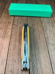 Hen and Rooster 4 Blade Congress Bertram Cutlery Solingen Germany Smooth Yellow Delrin Hen and Rooster 4 Blade Congress Bertram Cutlery Solingen Germany Smooth Yellow Delrin