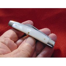 MINT CONDITION KA-BAR OLEAN NY GENUINE PEARL HALF CONGRESS MINT CONDITION KA-BAR OLEAN NY GENUINE PEARL HALF CONGRESS