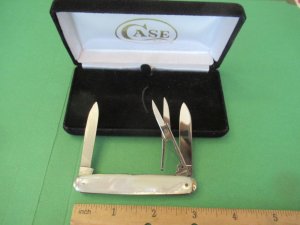 Case XX 1972 Pearl Discontinued Pattern # 8364T  