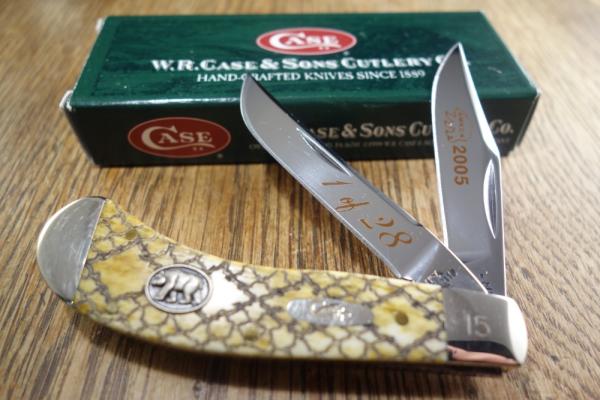CASE SNAKE SKIN BONE SMALL SADDLEHORN T.B. 62110 AMKCA 2005 CLUB KNIFE 15 OF 28 NEW IN BOX + PAPERS CASE SNAKE SKIN BONE SMALL SADDLEHORN T.B. 62110 AMKCA 2005 CLUB KNIFE 15 OF 28 NEW IN BOX + PAPERS