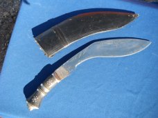Genuine Gurkha khukuri / Kukri knife 11 Inch Blade w/Original Matching Scabbard. VERY sharp!!! Genuine Gurkha khukuri / Kukri knife 11 Inch Blade w/Original Matching Scabbard. VERY sharp!!!
