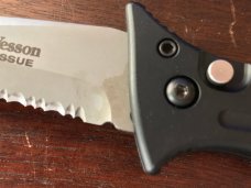 Smith & Wesson 1250 Chisel Ground Tanto, Etched on Blade "U.S. Army Issue", USA Made Automatic Knife Smith & Wesson 1250 Chisel Ground Tanto, Etched on Blade "U.S. Army Issue", USA Made Automatic Knife