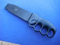 DISCONTINUED UNITED CUTLERY "Trench Knife" knuckle guard design fixed blade knife