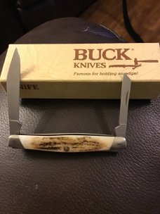 VINTAGE BUCK USA 305 STAG HANDLE POCKET KNIFE WITH TWO BLADES OVER 40 YEARS OLD NIB