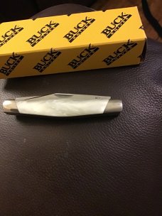 BUCK USA B303-PP-0 IMITATION MOTHER OF PEARL HANDLE STOCKMAN WITH THREE BLADE STOCKMAN NEW IN BOX BUCK USA B303-PP-0 IMITATION MOTHER OF PEARL HANDLE STOCKMAN WITH THREE BLADE STOCKMAN NEW IN BOX