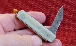 VINTAGE  USED CONDITION REMINGTON PULL BALL AUTOMATIC  KNIFE 1935/1940