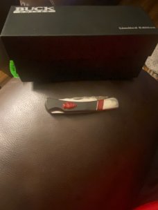 2010 Mint Buck 503BFSLE-B Buffalo Horn Pocket Knife With A Jasper Flint Fish Limited Edition NIB 2010 Mint Buck 503BFSLE-B Buffalo Horn Pocket Knife With A Jasper Flint Fish Limited Edition NIB