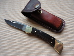 BUCK 110 4 DOT FINGER GROOVE ca.1983