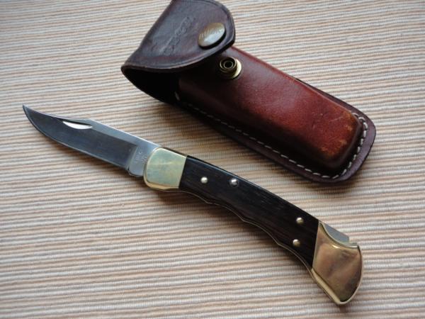 BUCK 110 4 DOT FINGER GROOVE ca.1983 BUCK 110 4 DOT FINGER GROOVE ca.1983