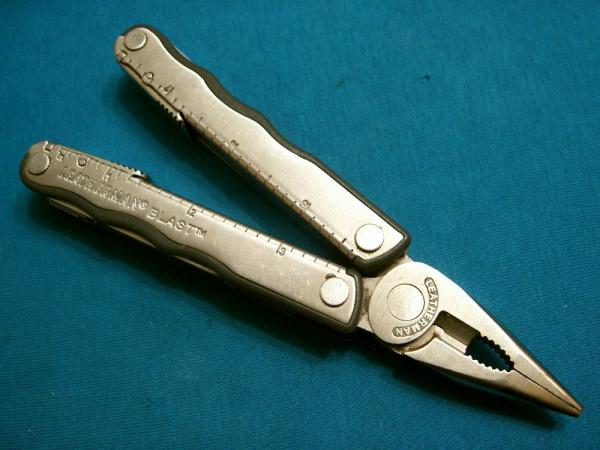 LEATHERMAN USA BLAST PLIERS MULTITOOL LOCKBACK FOLDING POCKET KNIFE KNIVES LEATHERMAN USA BLAST PLIERS MULTITOOL LOCKBACK FOLDING POCKET KNIFE KNIVES