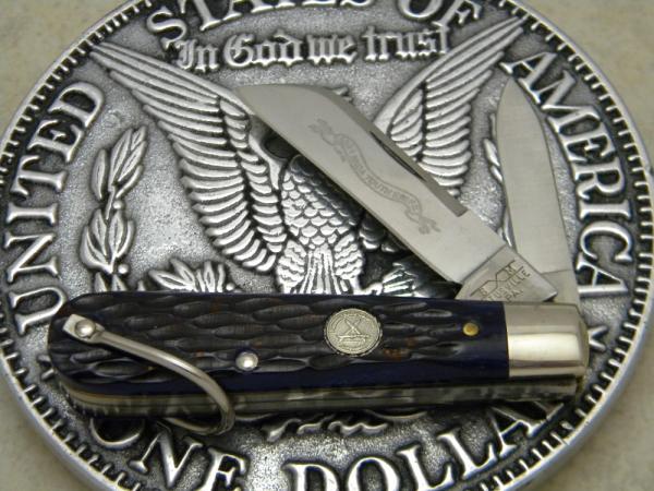 Schatt & Morgan Titusville PA Jigged Blue Bone Jack with Bale - 2001 NKCA Youth Knife 