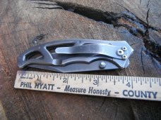 Gerber Folding Pocket Knife, lightweight handle/scales.    Super  Sharp edge!!!!