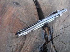 Gerber Folding Pocket Knife, lightweight handle/scales.    Super  Sharp edge!!!!