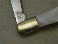 Hen and Rooster Bertram Cutlery Rostfrei Solingen Germany Pearl 251 MOP Little Barlow Knife in Box Hen and Rooster Bertram Cutlery Rostfrei Solingen Germany Pearl 251 MOP Little Barlow Knife in Box