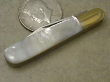 Hen and Rooster Bertram Cutlery Rostfrei Solingen Germany Pearl 251 MOP Little Barlow Knife in Box Hen and Rooster Bertram Cutlery Rostfrei Solingen Germany Pearl 251 MOP Little Barlow Knife in Box