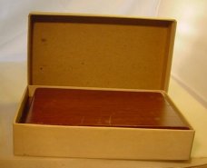 834 UH medium stockman in original mahogany Schrade Walden display case 834 UH medium stockman in original mahogany Schrade Walden display case