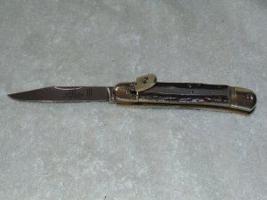 Vintage HUBERTUS SOLINGEN GERMANY SWITCHBLADE, MINT TO NEAR MINT CONDITION, LEVER ACTION