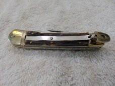 Vintage HUBERTUS SOLINGEN GERMANY SWITCHBLADE, MINT TO NEAR MINT CONDITION, LEVER ACTION Vintage HUBERTUS SOLINGEN GERMANY SWITCHBLADE, MINT TO NEAR MINT CONDITION, LEVER ACTION
