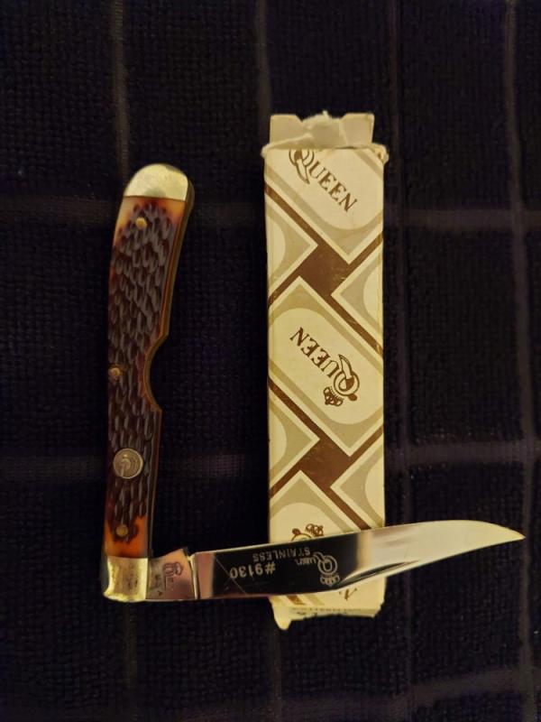 1982 Queen Stainless #9130 Delrin Slimline Trapper Farmer's Jack Knife 1982 Queen Stainless #9130 Delrin Slimline Trapper Farmer's Jack Knife