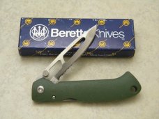 Beretta Japan Airlight K-AIRS-3 Green 30% Serrated Lockback Knife in Box