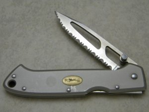 Beretta Japan Serrated Edge Aluminum Lockback Knife 