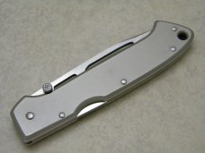 Beretta Japan Serrated Edge Aluminum Lockback Knife Beretta Japan Serrated Edge Aluminum Lockback Knife