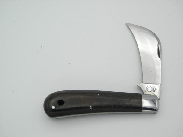 Queen Steel Hawk Bill Pruner #1:, 4 1/8” closed, circa 1948, carbon steel blade Queen Steel Hawk Bill Pruner #1:, 4 1/8” closed, circa 1948, carbon steel blade