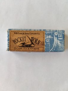 Case XX Aquamarine Bone Peanut (6220) Case XX Aquamarine Bone Peanut (6220)