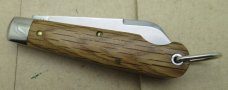 Great Eastern Cutlery Beer Scout Knife with Beer Barrel Oak Scales. ...........................(302) Great Eastern Cutlery Beer Scout Knife with Beer Barrel Oak Scales. ...........................(302)