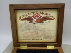 Schatt & Morgan USA (Queen) 2004 Pearl President's Choice R. Beton 1 of 400 Baby Sunfish Knife Schatt & Morgan USA (Queen) 2004 Pearl President's Choice R. Beton 1 of 400 Baby Sunfish Knife