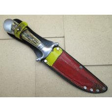 Vintage PUMA Knife. Pre 1964 with Original Sheath. ............................................(300) Vintage PUMA Knife. Pre 1964 with Original Sheath. ............................................(300)
