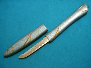 VINTAGE PIC #531 JAPAN FIXED BLADE HUNTING SKINNING FIGURAL FLOATING FISH FILET KNIFE KNIVES OLD