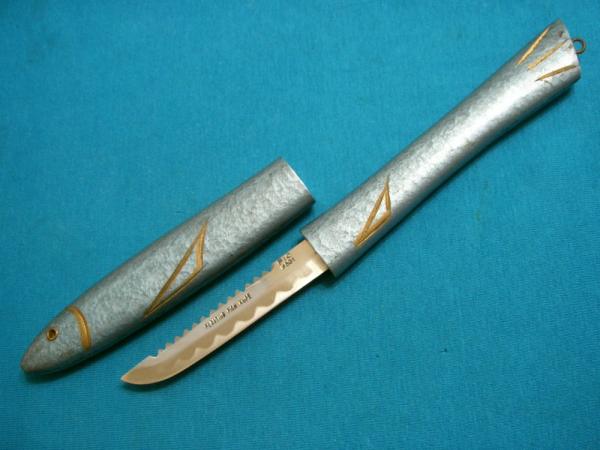 VINTAGE PIC #531 JAPAN FIXED BLADE HUNTING SKINNING FIGURAL FLOATING FISH FILET KNIFE KNIVES OLD