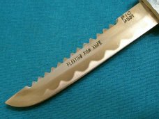 VINTAGE PIC #531 JAPAN FIXED BLADE HUNTING SKINNING FIGURAL FLOATING FISH FILET KNIFE KNIVES OLD