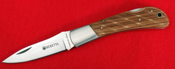Beretta Lockback with Checkered Handle 