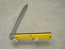 Remington USA Yellow Doctor's Knife Remington USA Yellow Doctor's Knife