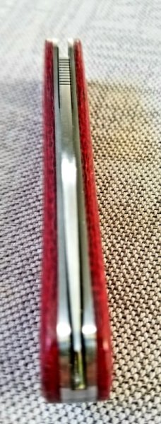 Vincenzo Balistreri Custom Shadow Trapper, 4" c70 blade, thats carbon like 1095, red burlap micarta Vincenzo Balistreri Custom Shadow Trapper, 4" c70 blade, thats carbon like 1095, red burlap micarta