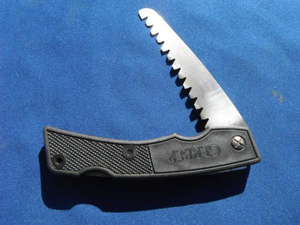VINTAGE GERBER USA FOLDING LOCK-BACK SPORTS SAW CAMPING SAW WITH POUCH. MADE IN THE USA!!!