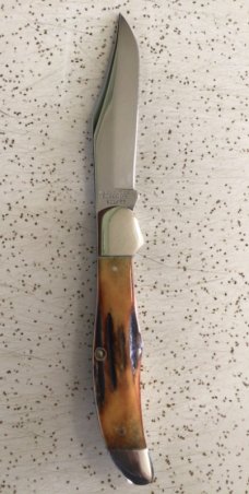 VINTAGE STAG KA-BAR “DOGS HEAD” UNION CUT CO OLEAN NY XII/77 1977 FOLDING HUNTER/POCKET KNIFE/NOS VINTAGE STAG KA-BAR “DOGS HEAD” UNION CUT CO OLEAN NY XII/77 1977 FOLDING HUNTER/POCKET KNIFE/NOS