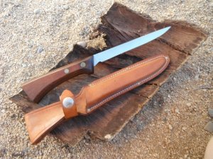 VINTAGE WESTERN S-W766 STAINLESS FILET FISHING KNIFE w/ original leather sheath. MADE IN THE USA!!!!