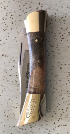 VINTAGE CASE XX 7197 1972 “CURLY MAPLE” “SHARK TOOTH” FOLDING LOCKBACK KNIFE/NOS/ “ BEAUTIFUL “