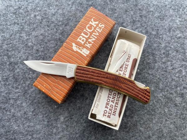 BUCK 529L1 Buckskin Lockback
