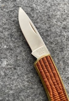 BUCK 529L1 Buckskin Lockback